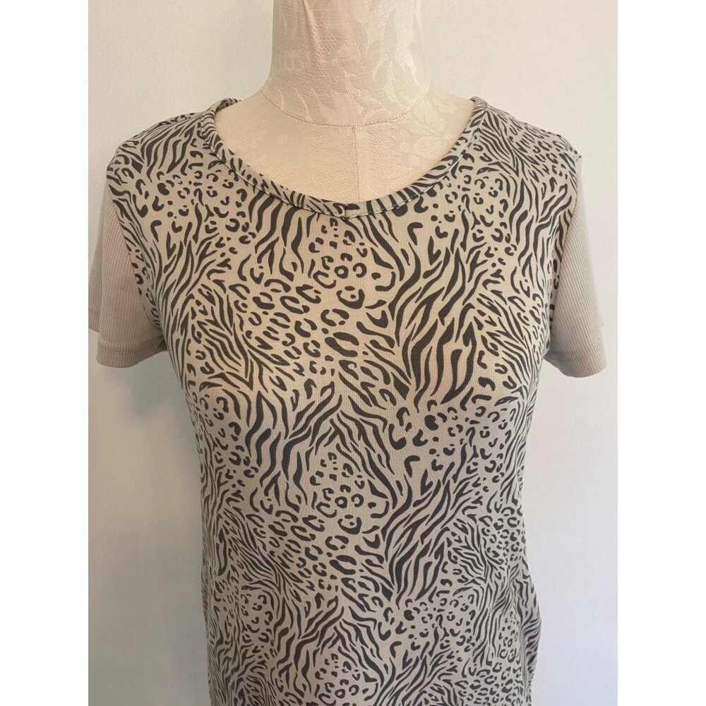 Muk Luks Women’s Zebra Print Midi Dress Size XS With Short Sleeves & Keyhole - Picture 4 of 8